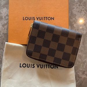 Authentic Louis Vuitton Zippy Coin Purse (NEW)